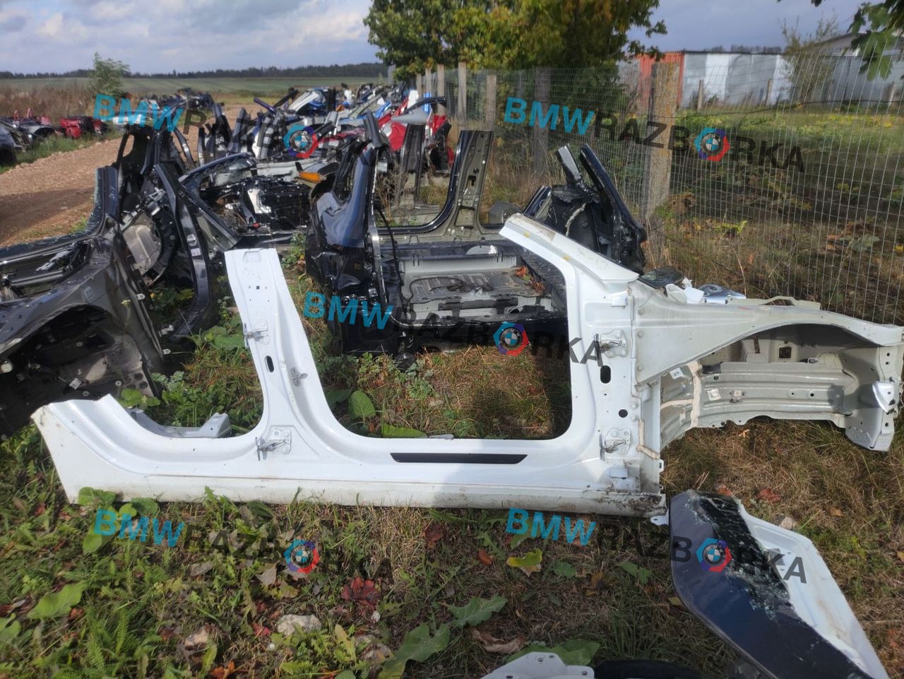 боковина кузова правая Tesla Model 3 1 поколение 2022, электро, задний привод, правый руль