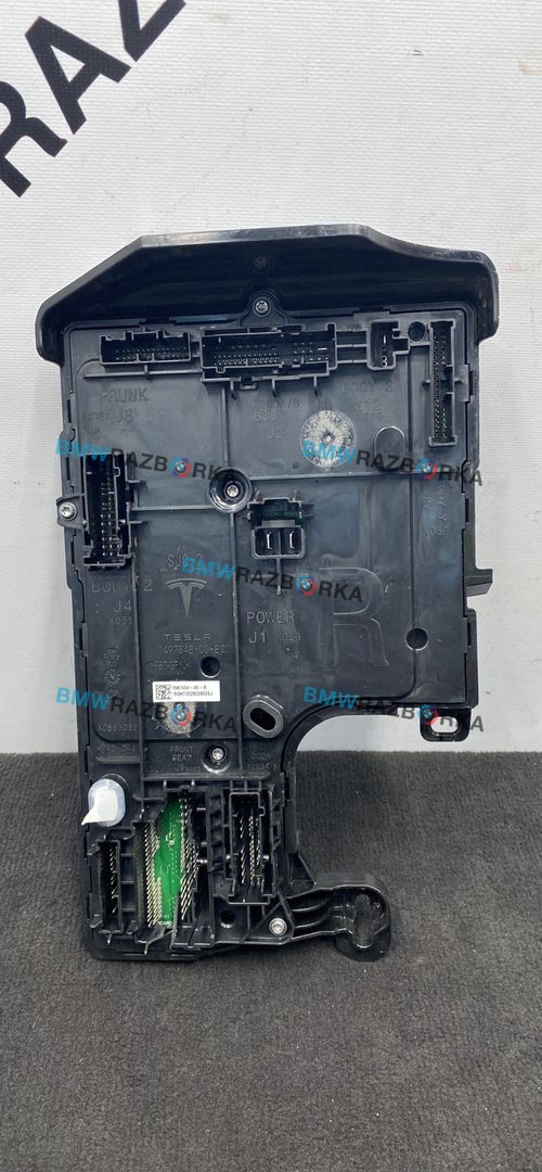 Блок управления BCM (Body Control Module) Tesla Model 3 1 поколение 2022, электро, задний привод, правый руль, 1566853-00-A, 1566853