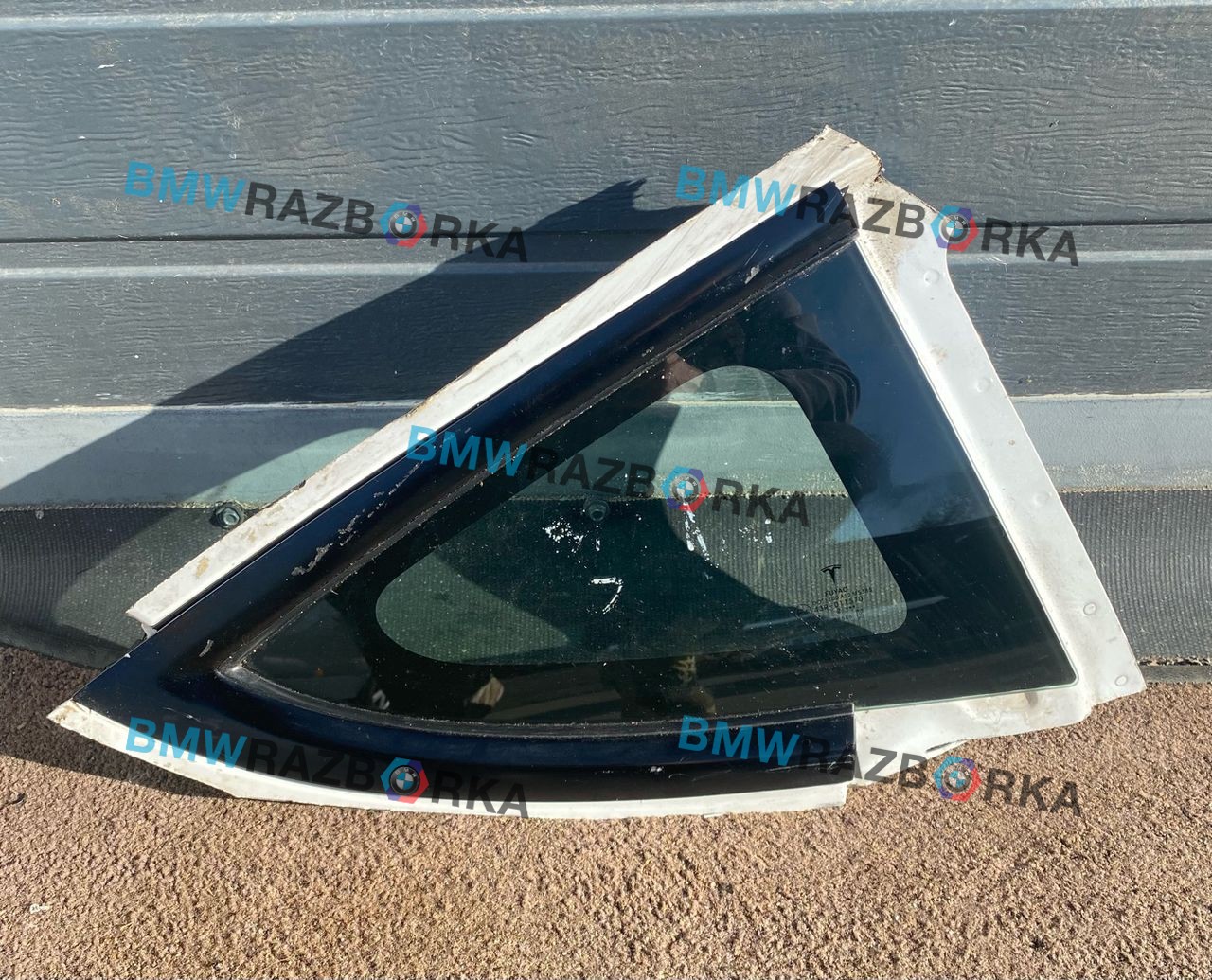 стекло кузовное боковое правое Tesla Model 3 1 поколение 2022, электро, задний привод, правый руль
