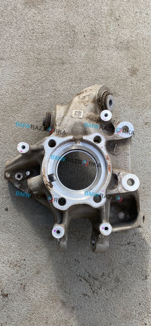 кулак задний левый BMW X5 G05 2022, 3.0 л., B57 D30 B, дизель, 416, внедорожник 5 дв., полный привод, 6876653