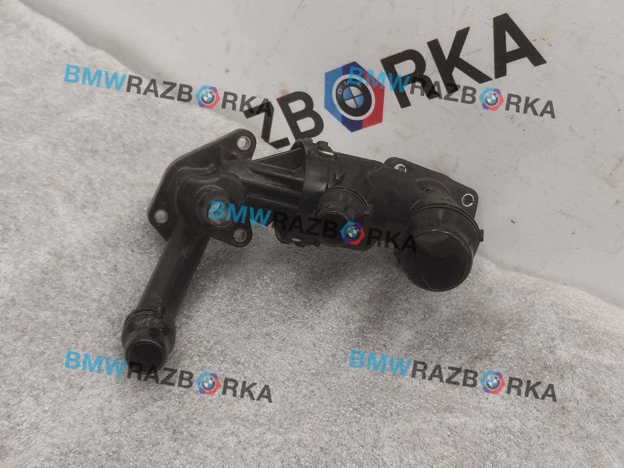 корпус термостата BMW X5 G05 2020, 5.0 л., дизель, внедорожник 5 дв., полный привод, 8576289