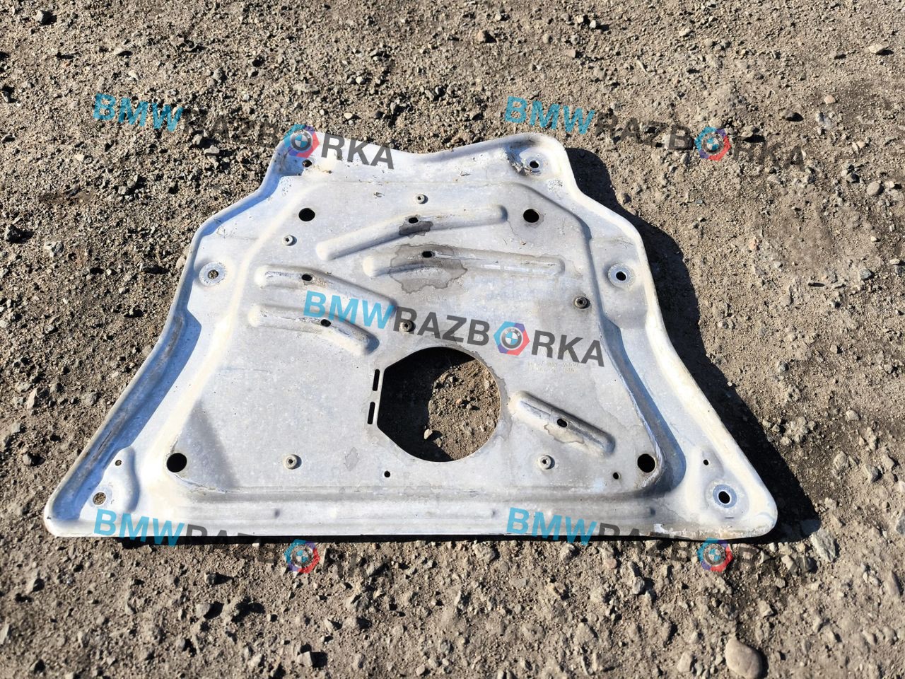 защита двигателя BMW X5 F15 2014, 4.0 л., дизель, АКПП, rubinschwarz metallic (x03), внедорожник 5 дв., полный привод, 6853814