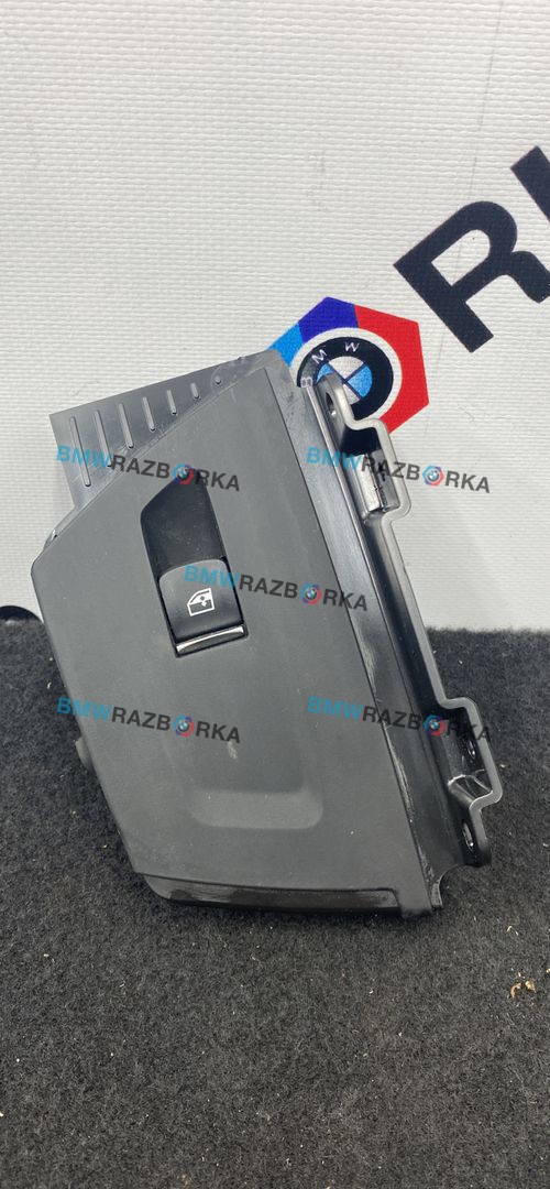 кнопка стеклоподъемника двери задней правой BMW X3 G01 [рестайлинг] G01 2022, 4.0 л., дизель, АКПП, внедорожник 5 дв., полный привод, 9327031, 7410250
