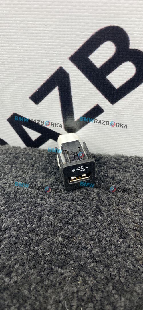 разъем AUX / USB BMW 2 серия F44 2020, 1.5 л., B38 A15 A, бензин, АКПП, седан, 9229294