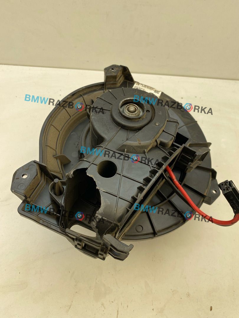 моторчик печки Mercedes-Benz Sprinter W907/W910 W907 2020, 2.2 л., OM651 DE22LA, дизель, 6МКПП, 9147, микроавтобус, задний привод, правый руль, A0008308002, 0008308002