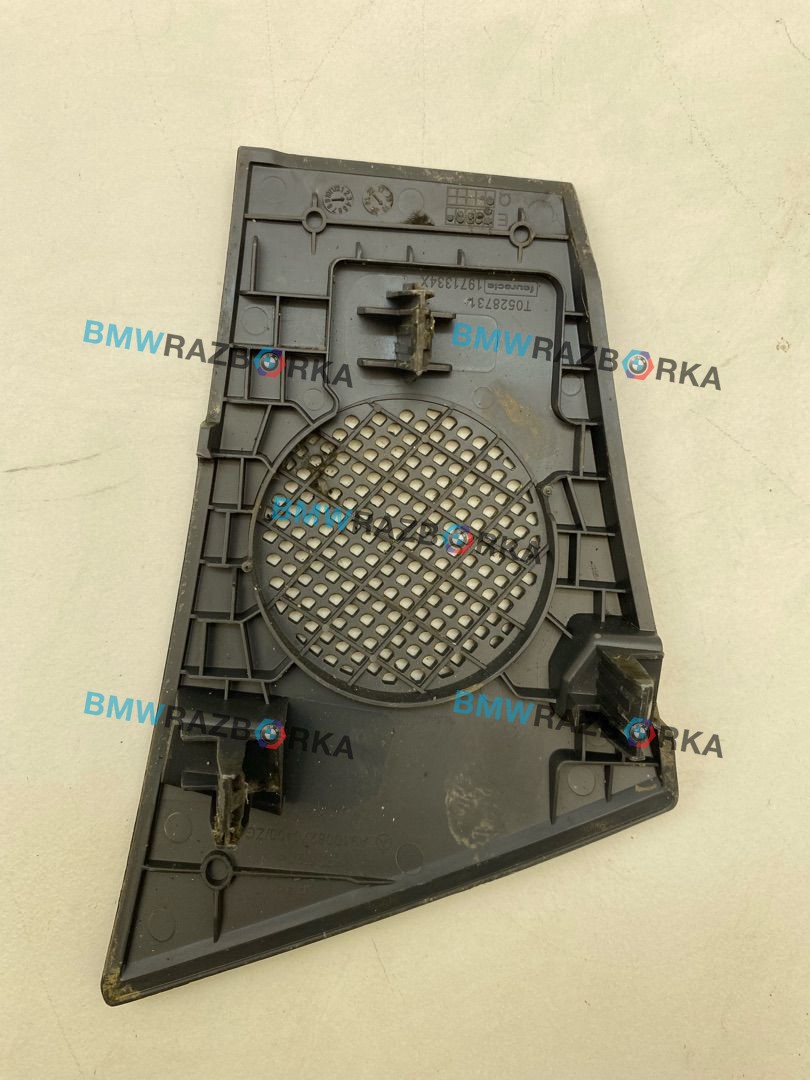 Накладка (сетка) динамика Mercedes-Benz Sprinter W907/W910 W907 2020, 2.2 л., OM651 DE22LA, дизель, 6МКПП, 9147, микроавтобус, задний привод, правый руль, 91008270400, A91008270400