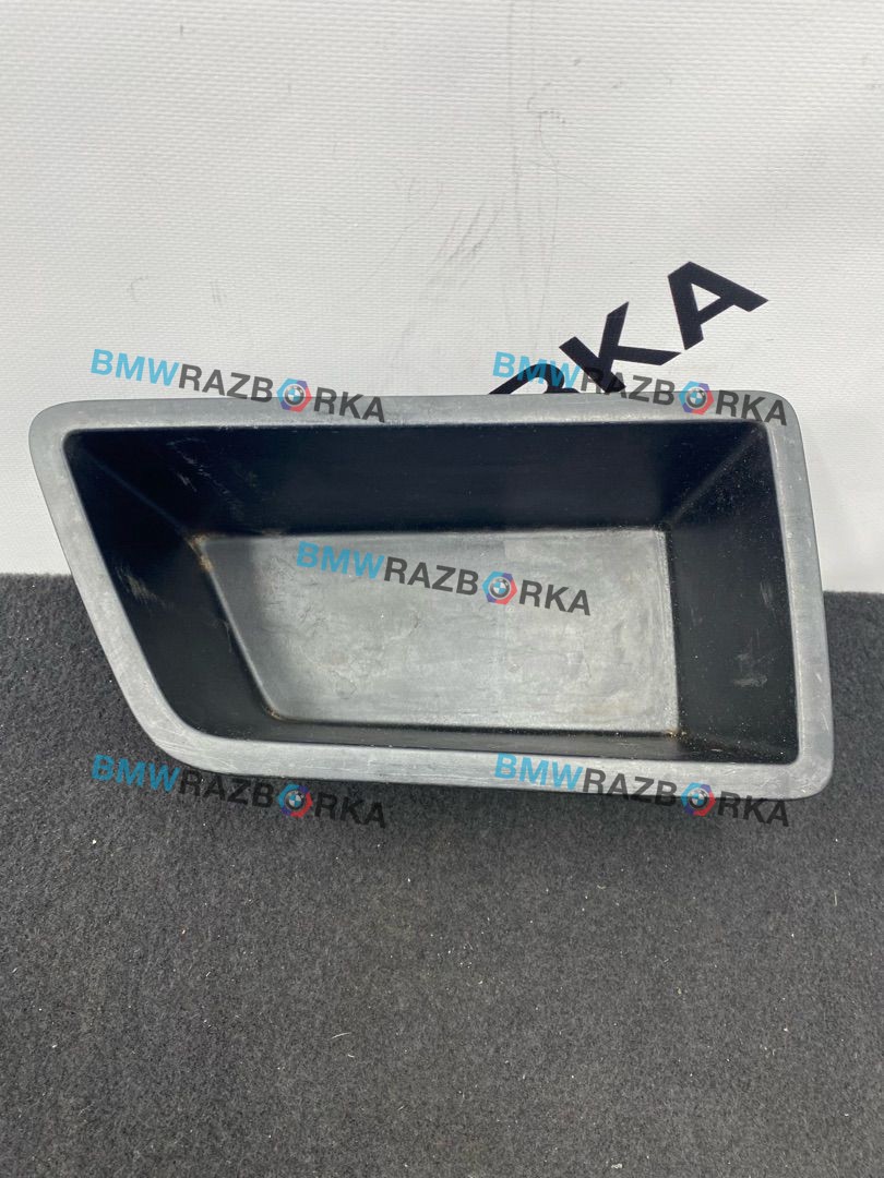корыто пластиковое BMW 7 серия G11/G12 G11 2017, 4.0 л., дизель, x03 rubin-metallic black, седан, полный привод, 7360176