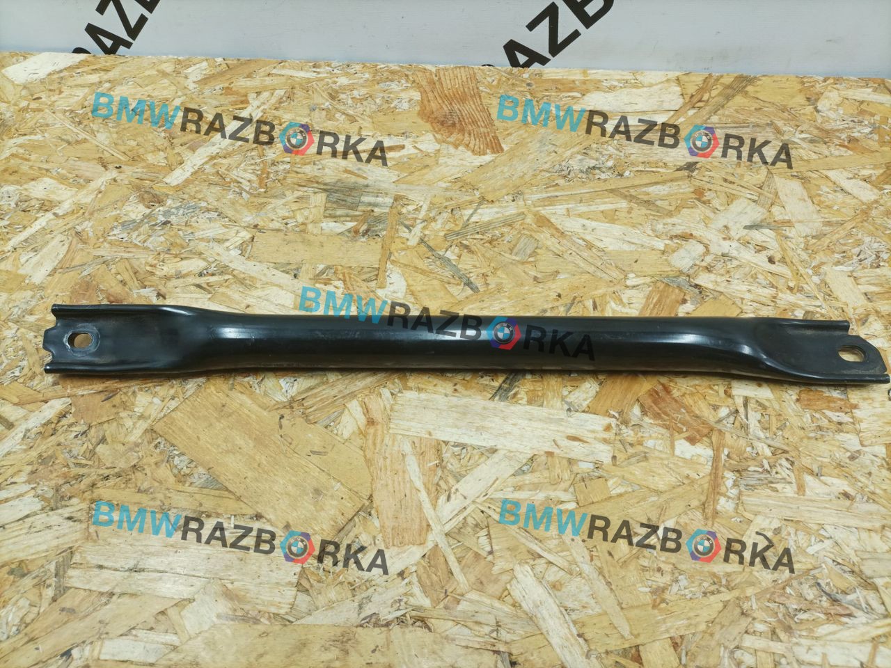 распорка кузова BMW 7 серия G11/G12 G11 2017, 4.0 л., дизель, x03 rubin-metallic black, седан, полный привод, 7408385