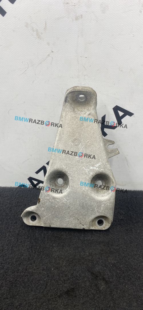 кронштейн двигателя BMW 3 серия F30/F31/F34 F30 2013, 2.0 л., N20 B20 B, бензин, АКПП, 6784823