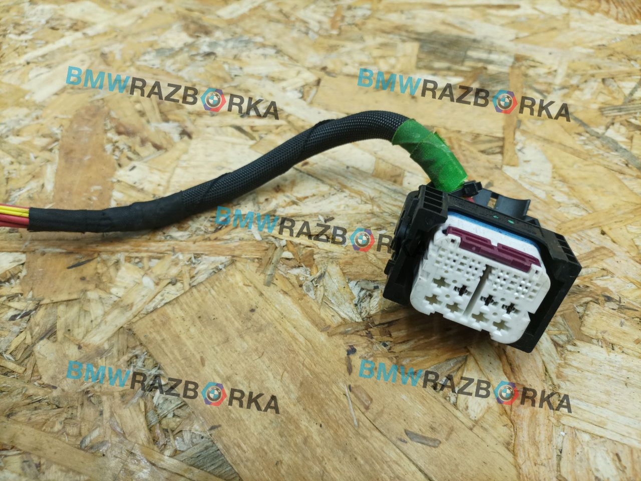 разъем (фишка) проводки BMW M8 F91/92 F93 2020, 4.4 л., S63 B44 B, бензин, АКПП, седан, полный привод, 9302478