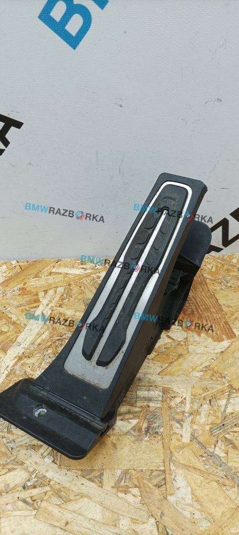 педаль BMW M3 G80/G81 G80 2023, 3.0 л., S58B30A, АКПП, седан, полный привод, 6889820