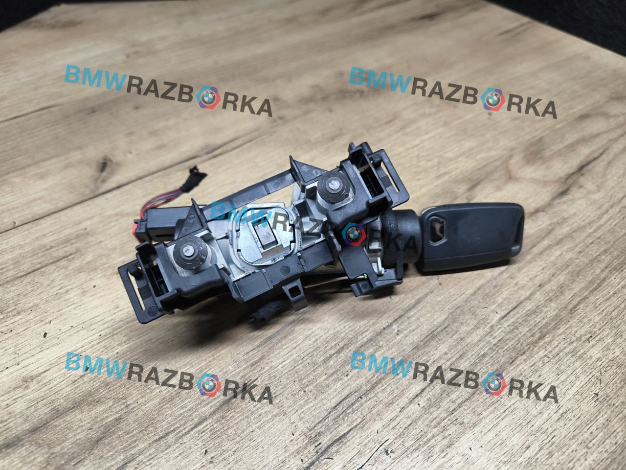 замок зажигания Volkswagen Crafter 2 поколение 2019, 2.0 л., дизель, МКПП, фургон, передний привод, 1K0905851