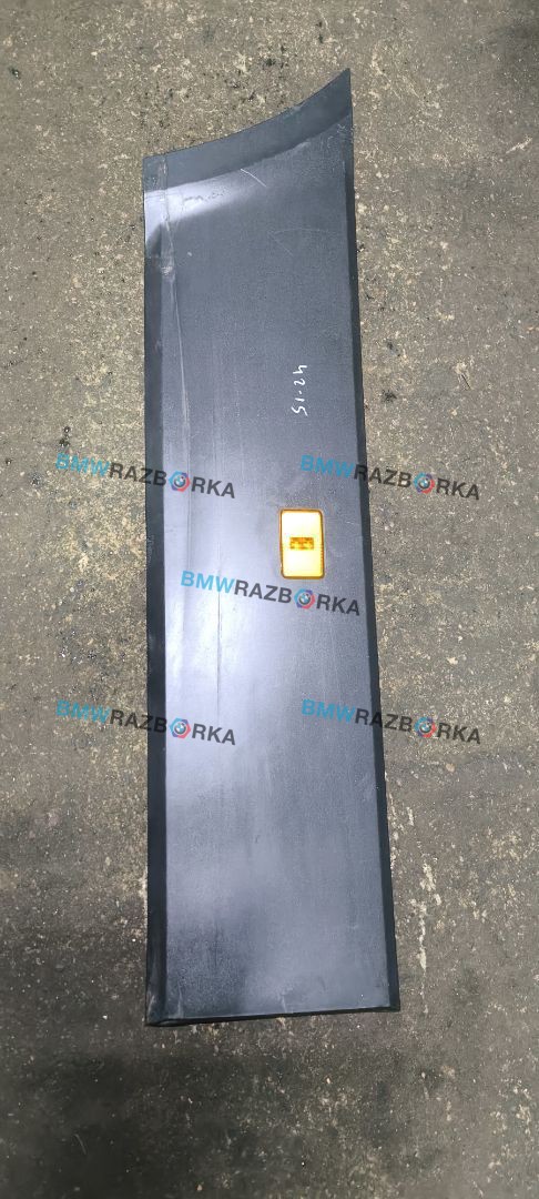 молдинг (накладка кузовная) Volkswagen Crafter 2 поколение 2019, 2.0 л., дизель, МКПП, фургон, передний привод, 7C3853536
