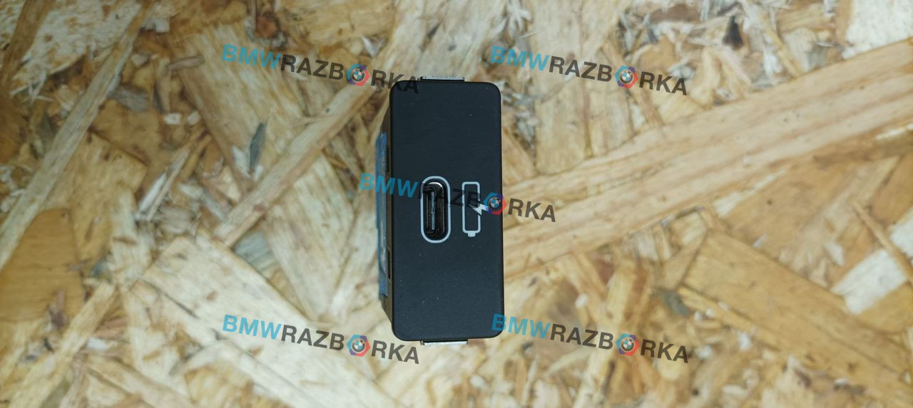 разъем AUX / USB BMW M3 G80/G81 G80 2023, 3.0 л., S58B30A, АКПП, седан, полный привод, 5A84161