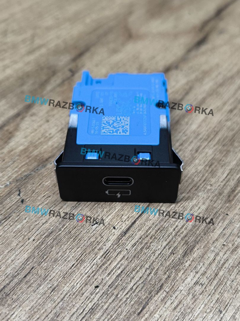 разъем AUX / USB BMW 1 серия F40 2023, 1.5 л., B37 C15 A, дизель, skyscraper grau metallic (c4w), хетчбэк 5 дв., передний привод, 84105A84161, 5A84161