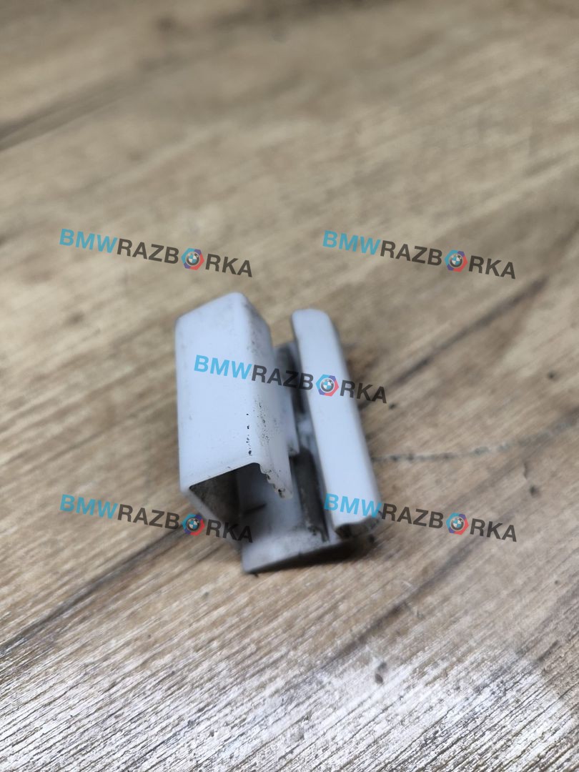 Кронштейн крепления порога BMW 1 серия F40 2023, 1.5 л., B37 C15 A, дизель, skyscraper grau metallic (c4w), хетчбэк 5 дв., передний привод, 7461380, 51777461380