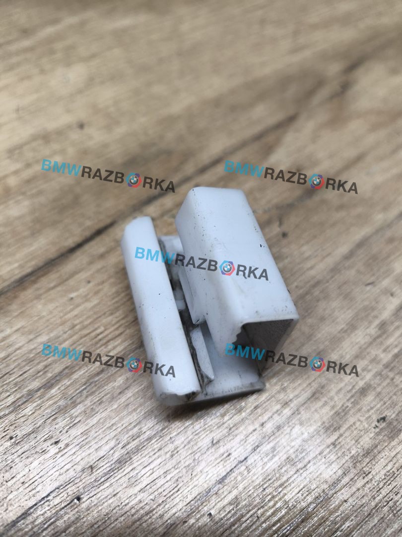 Кронштейн крепления порога BMW 1 серия F40 2023, 1.5 л., B37 C15 A, дизель, skyscraper grau metallic (c4w), хетчбэк 5 дв., передний привод, 7461380, 51777461380