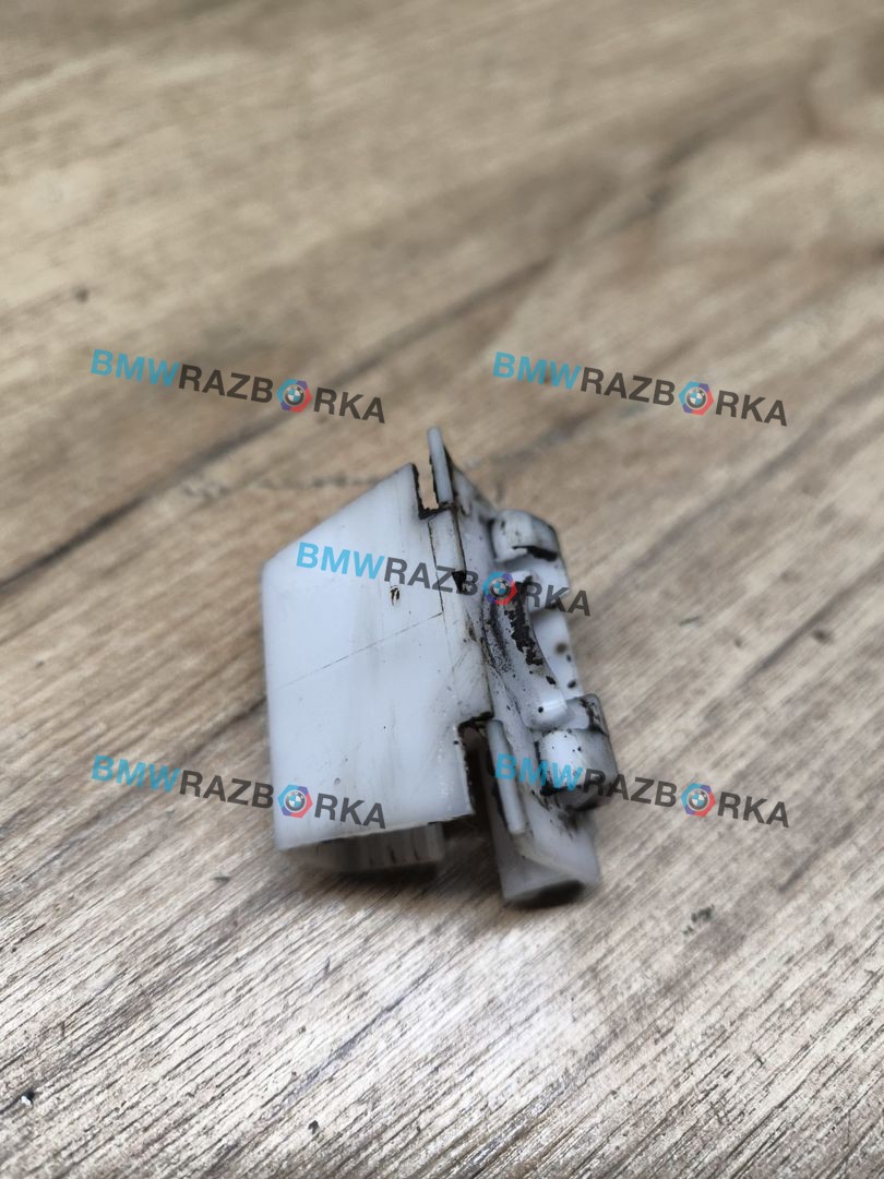 Кронштейн крепления порога BMW 1 серия F40 2023, 1.5 л., B37 C15 A, дизель, skyscraper grau metallic (c4w), хетчбэк 5 дв., передний привод, 7461380, 51777461380
