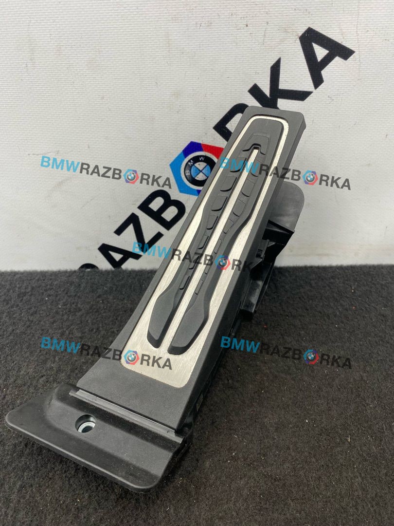 педаль BMW X7 G07 [рестайлинг] G07 2024, 4.0 л., дизель, АКПП, 416, внедорожник 5 дв., полный привод, 6889820