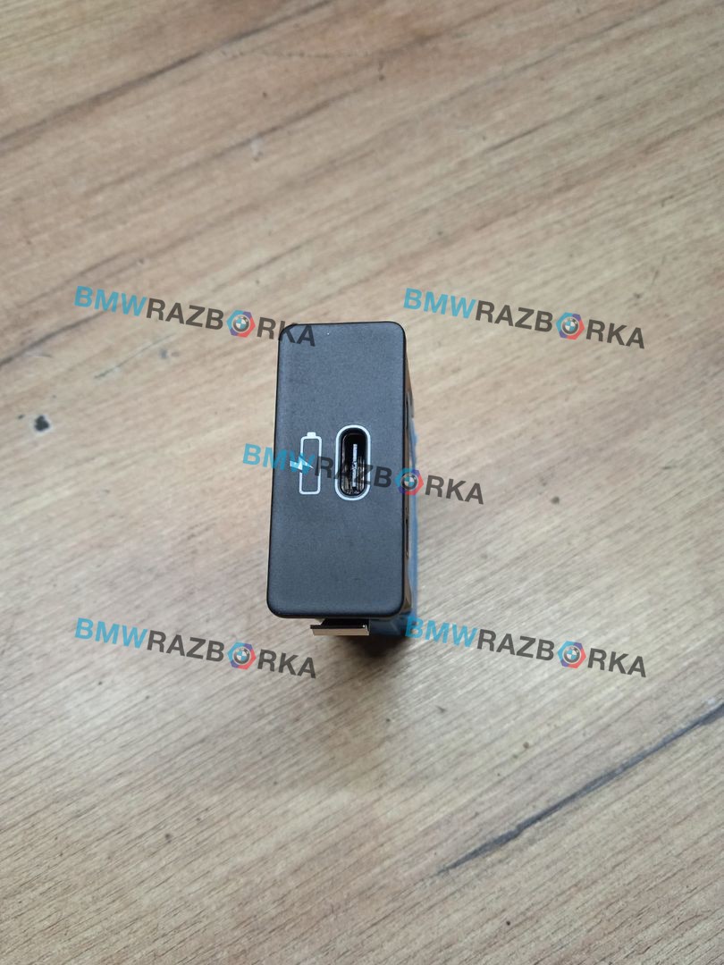 разъем AUX / USB BMW X5 G05 [рестайлинг] G05 2024, 4.0 л., дизель, 5A84164