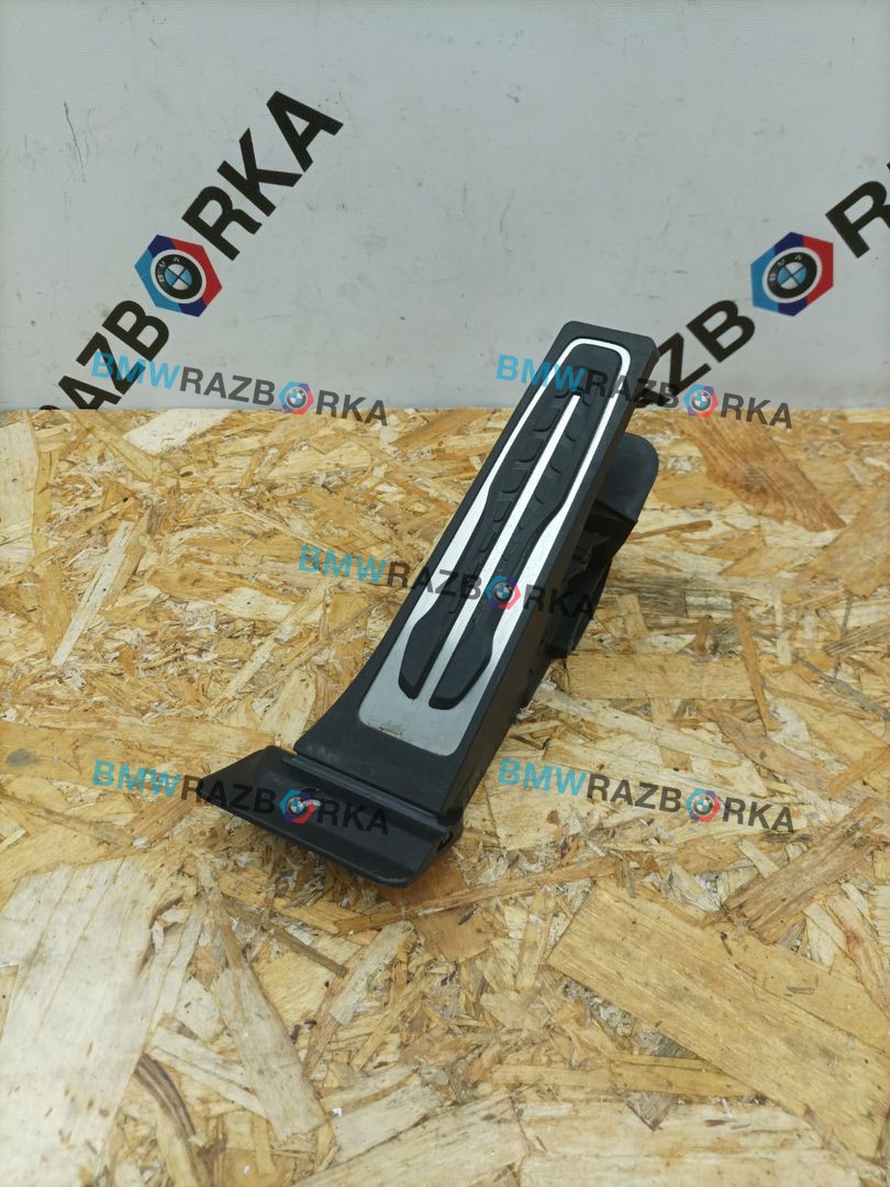педаль BMW M2 G87 2024, 3.0 л., S58B30A, бензин, brooklyn grau metallic (c4p), купе, задний привод, правый руль, 6889820