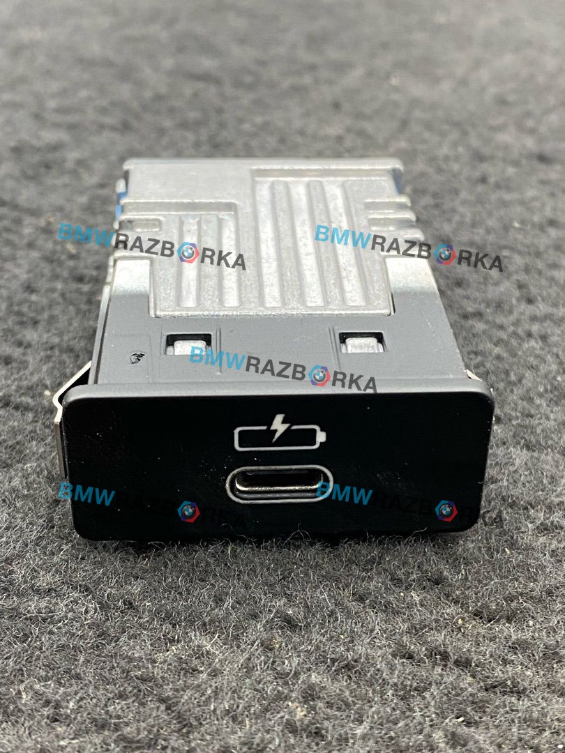 разъем AUX / USB BMW M2 G87 2024, 3.0 л., S58B30A, бензин, brooklyn grau metallic (c4p), купе, задний привод, правый руль, 84105A84161, 5A84161
