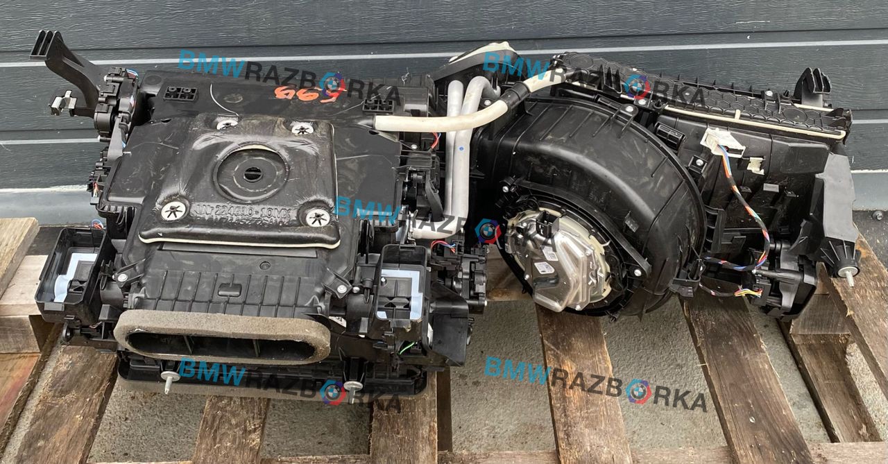 отопитель в сборе (печка) BMW M2 G87 2024, 3.0 л., S58B30A, бензин, brooklyn grau metallic (c4p), купе, задний привод, правый руль, 7942073