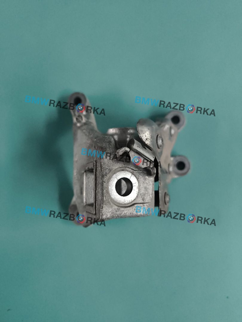 кронштейн двигателя BMW 4 серия G22/G23 G22 2021, 2.0 л., B47 D20 B, дизель, 6876206, 22116876206