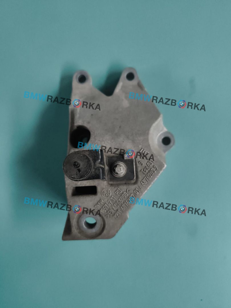 кронштейн двигателя BMW 4 серия G22/G23 G22 2021, 2.0 л., B47 D20 B, дизель, 6876207, 6876205