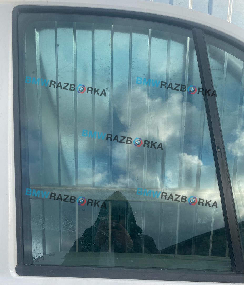 стекло двери передней правой Volkswagen Crafter 2 поколение 2019, 2.0 л., дизель, МКПП, фургон, передний привод