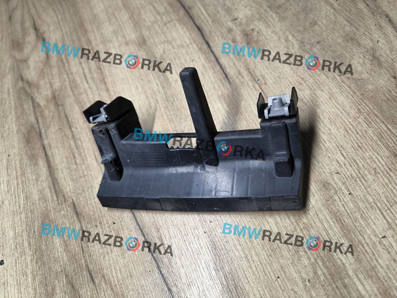 крепление фары правой BMW 2 серия Gran Tourer F46 2017, 1.5 л., B37 C15 A, дизель, МКПП, 668, минивэн, передний привод, 1301336178