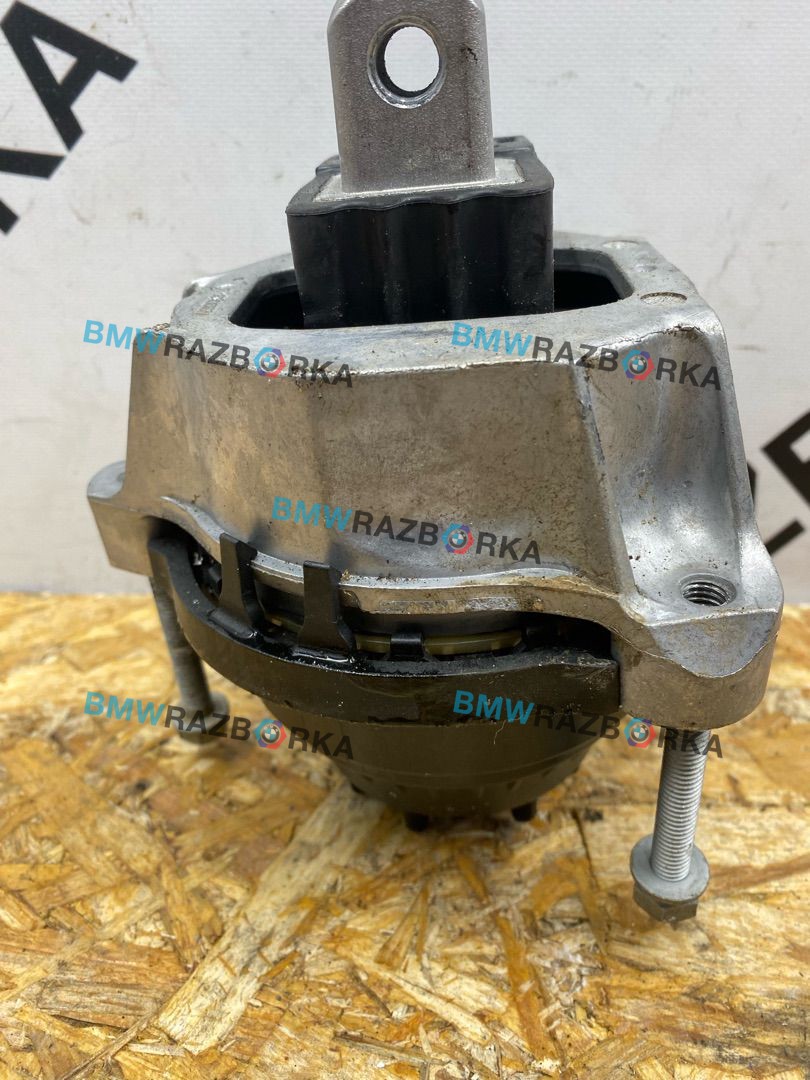подушка крепления двигателя BMW X7 G07 [рестайлинг] G07 2024, 4.0 л., дизель, АКПП, 416, внедорожник 5 дв., полный привод, 9846462