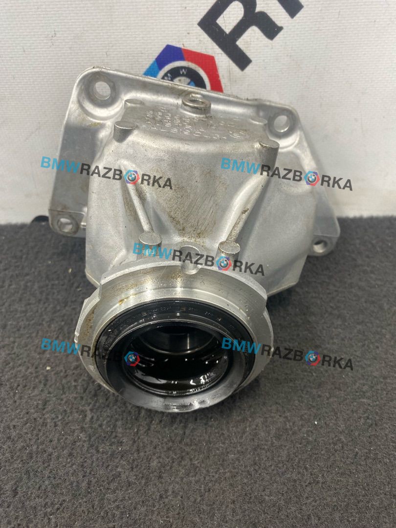 кронштейн полуоси BMW X7 G07 [рестайлинг] G07 2024, 4.0 л., дизель, АКПП, 416, внедорожник 5 дв., полный привод, 8839267