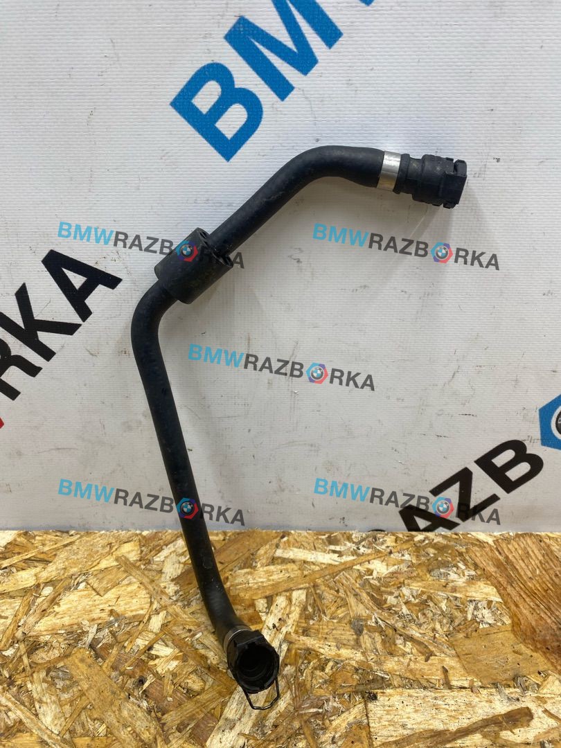 патрубок расширительного бачка BMW X5 G05 [рестайлинг] G05 2024, 3.0 л., B57 D30 B, дизель, АКПП, 475, внедорожник 5 дв., полный привод, правый руль, 17128598056, 8598056
