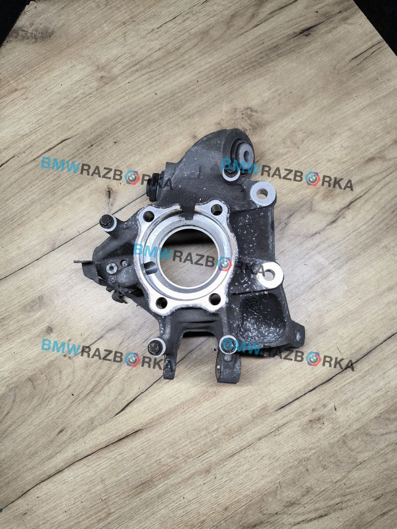 кулак задний левый BMW X5 G05 2020, 3.0 л., B57 D30 B, дизель, внедорожник 5 дв., 6876653