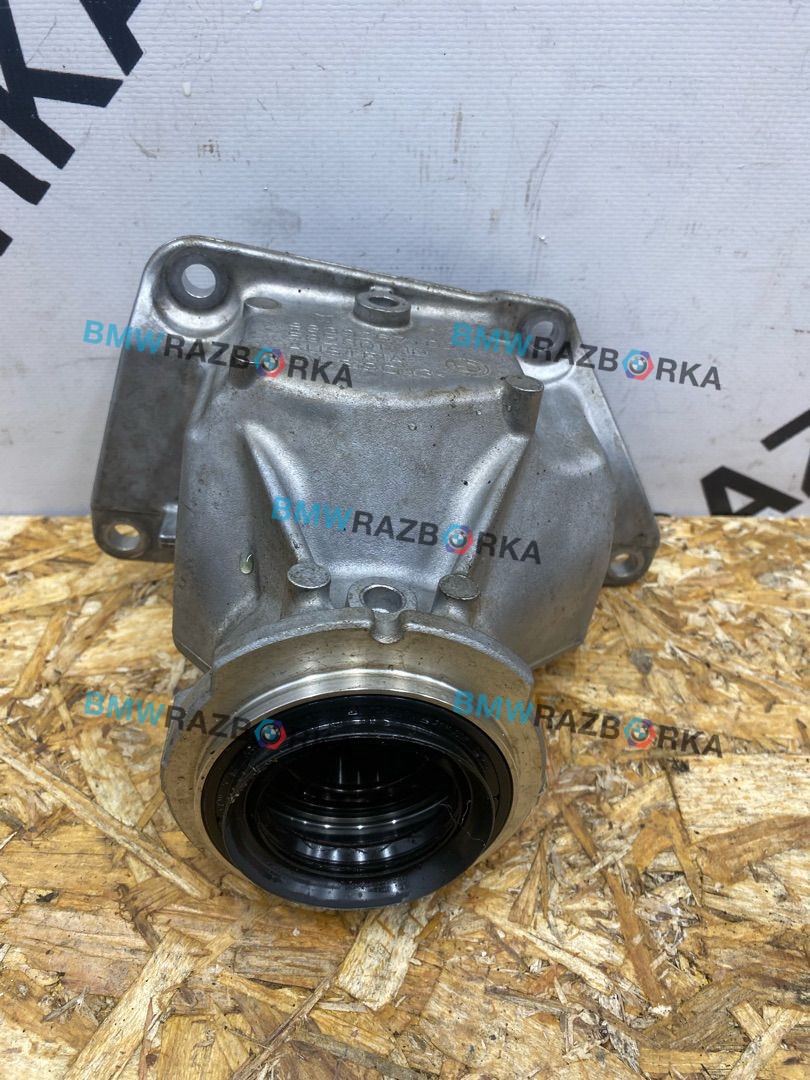 кронштейн полуоси BMW X5 G05 [рестайлинг] G05 2024, 3.0 л., B57 D30 B, дизель, АКПП, 475, внедорожник 5 дв., полный привод, правый руль, 8839267