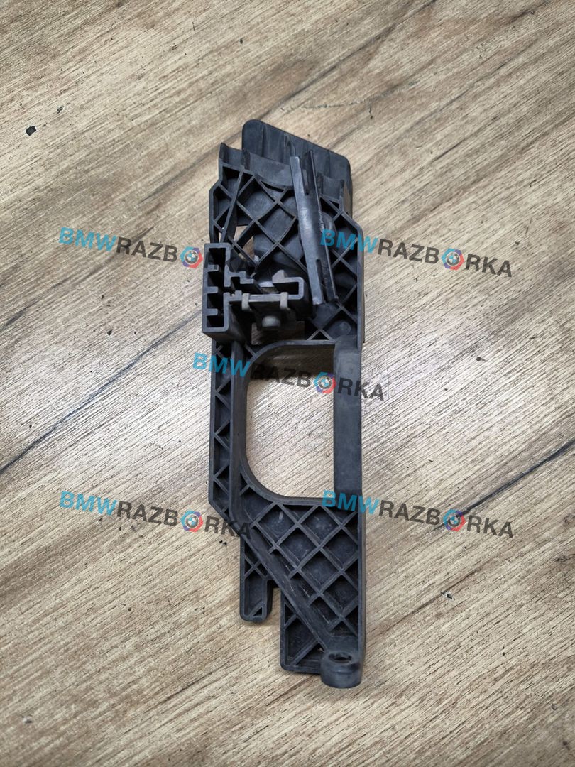 крепление фары левой BMW X5 F15 2014, 4.0 л., дизель, АКПП, rubinschwarz metallic (x03), внедорожник 5 дв., полный привод