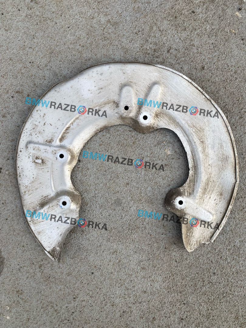 защитный кожух тормозного механизма BMW X5 G05 2021, 6899154