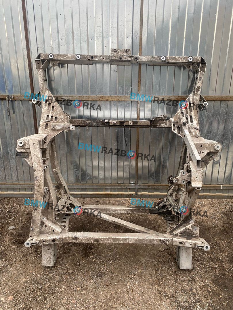 балка подвески задняя BMW i8 I12 2015, 1.5 л., гибрид, полный привод, 6856152, 6856100, 6856123