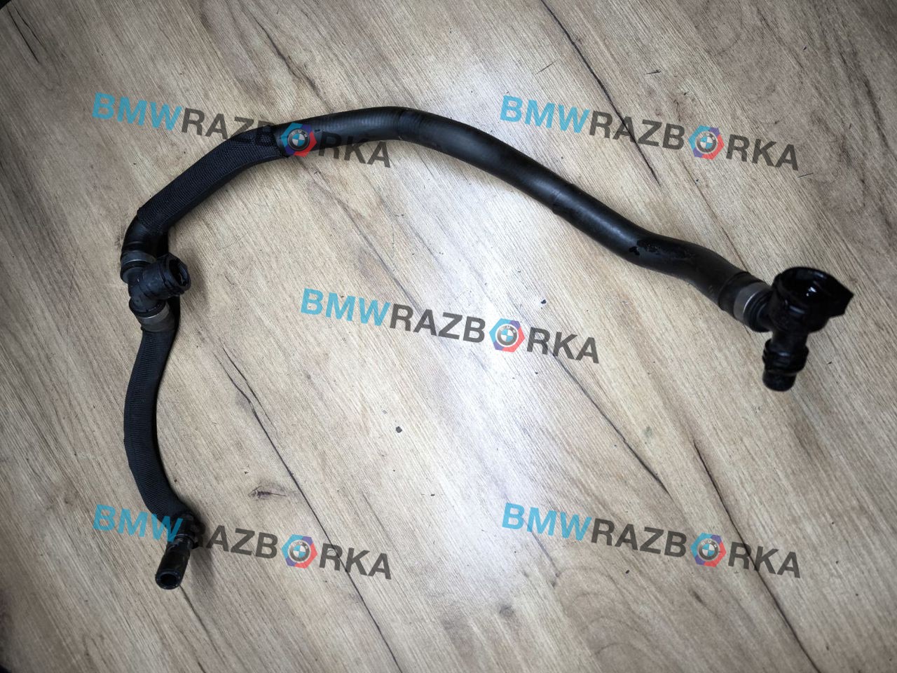 патрубок радиатора BMW i8 I12 2015, 1.5 л., гибрид, полный привод, 17127640853, 7640853