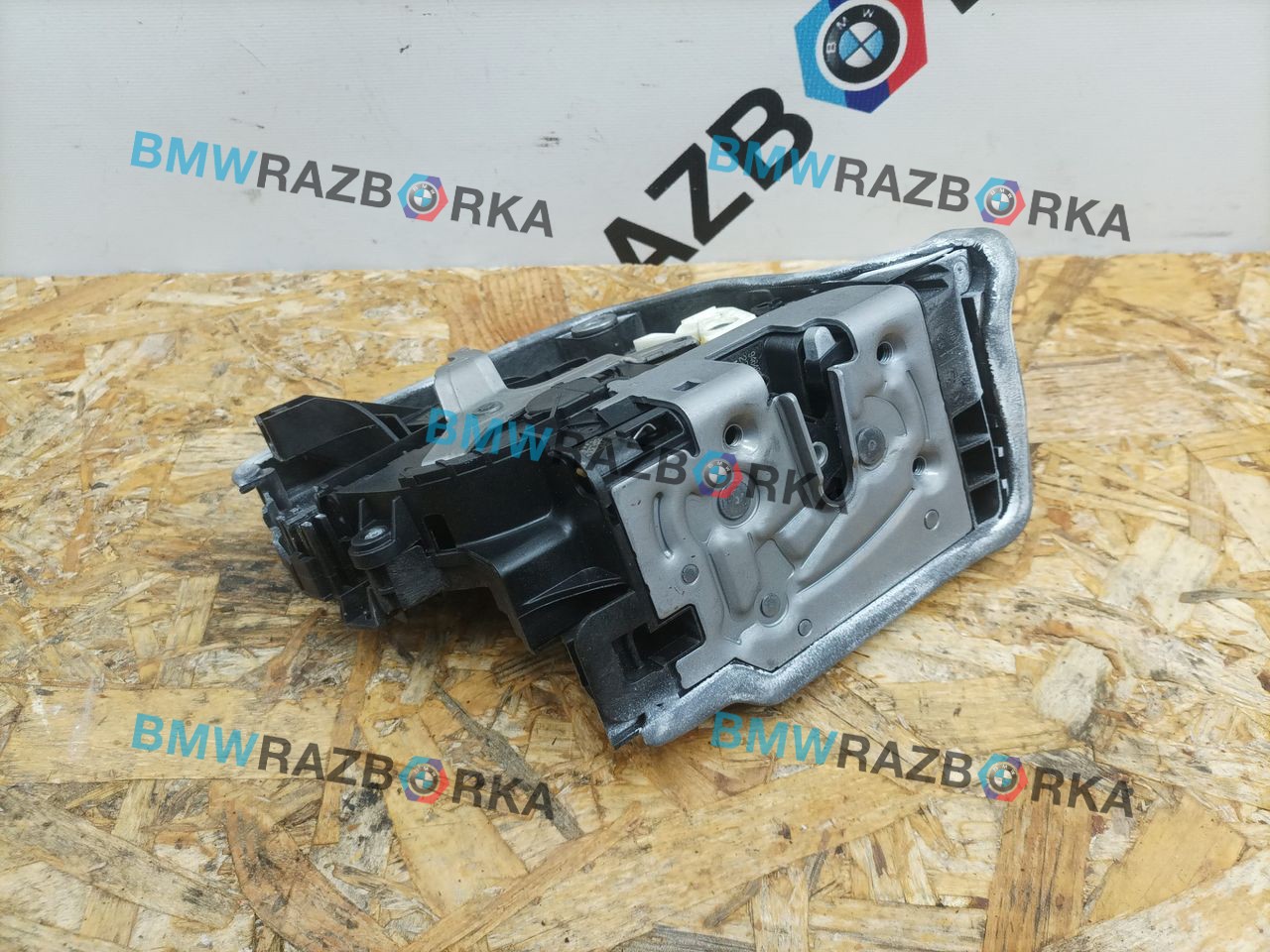 замок двери передней правой BMW X5 G05 2022, VTI, 51219464890, 9464890