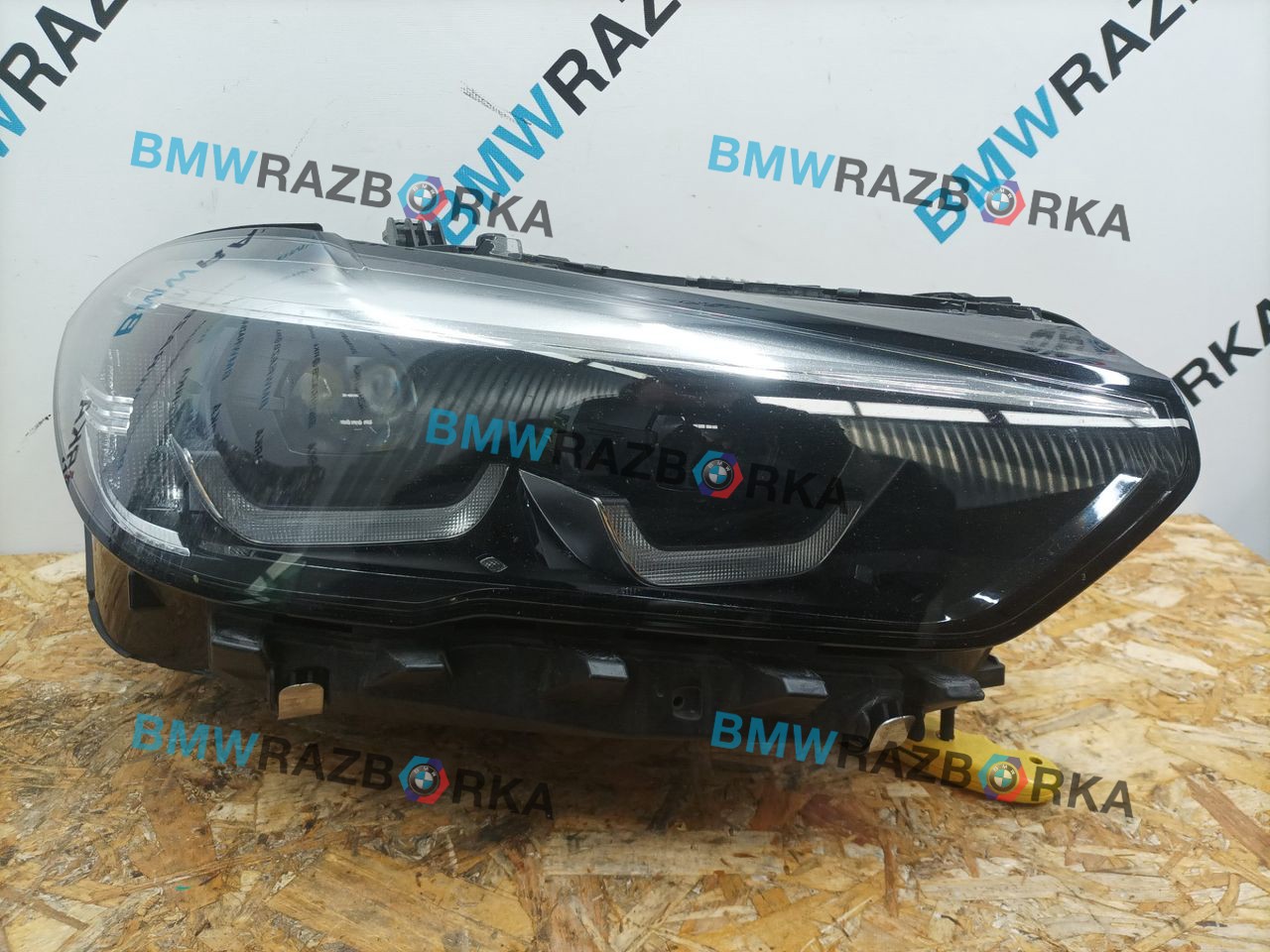 фара правая BMW X5 G05 2019, 3.0 л., бензин, 9481788