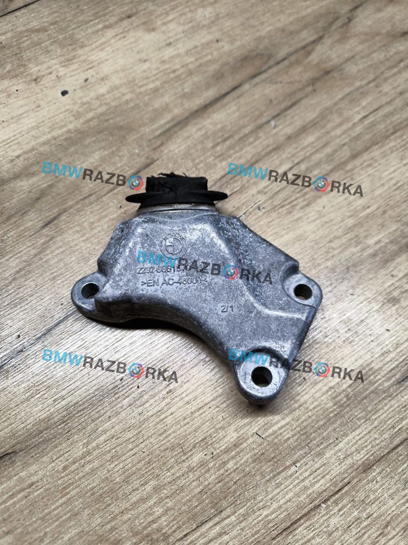 кронштейн КПП BMW X5 G05 2019, 3.0 л., B57 D30 A, дизель, АКПП, внедорожник 5 дв., полный привод, 6861570