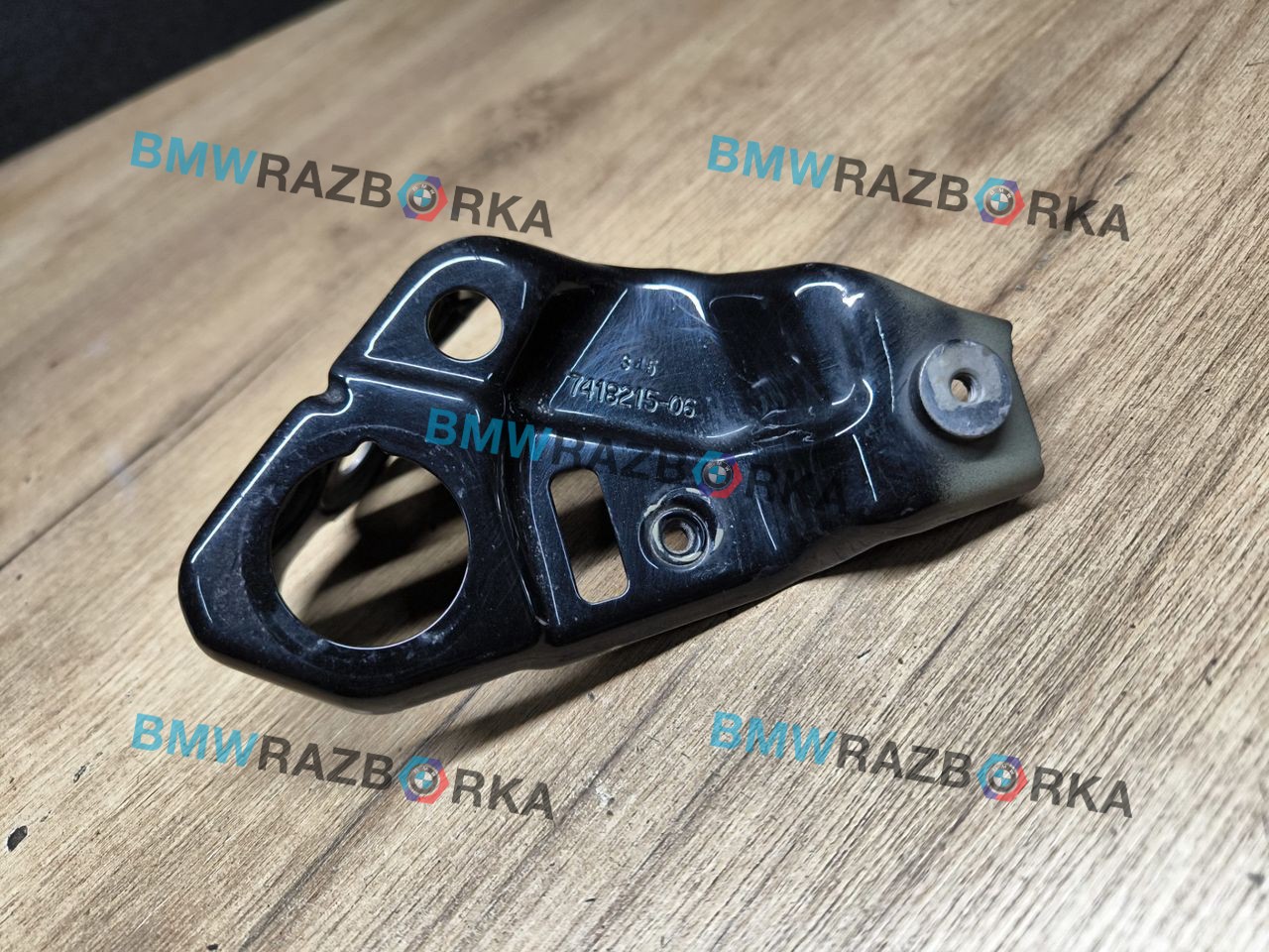 крепление крыла переднего левого BMW X5 G05 2019, 3.0 л., B57 D30 A, дизель, АКПП, внедорожник 5 дв., полный привод, 7418215