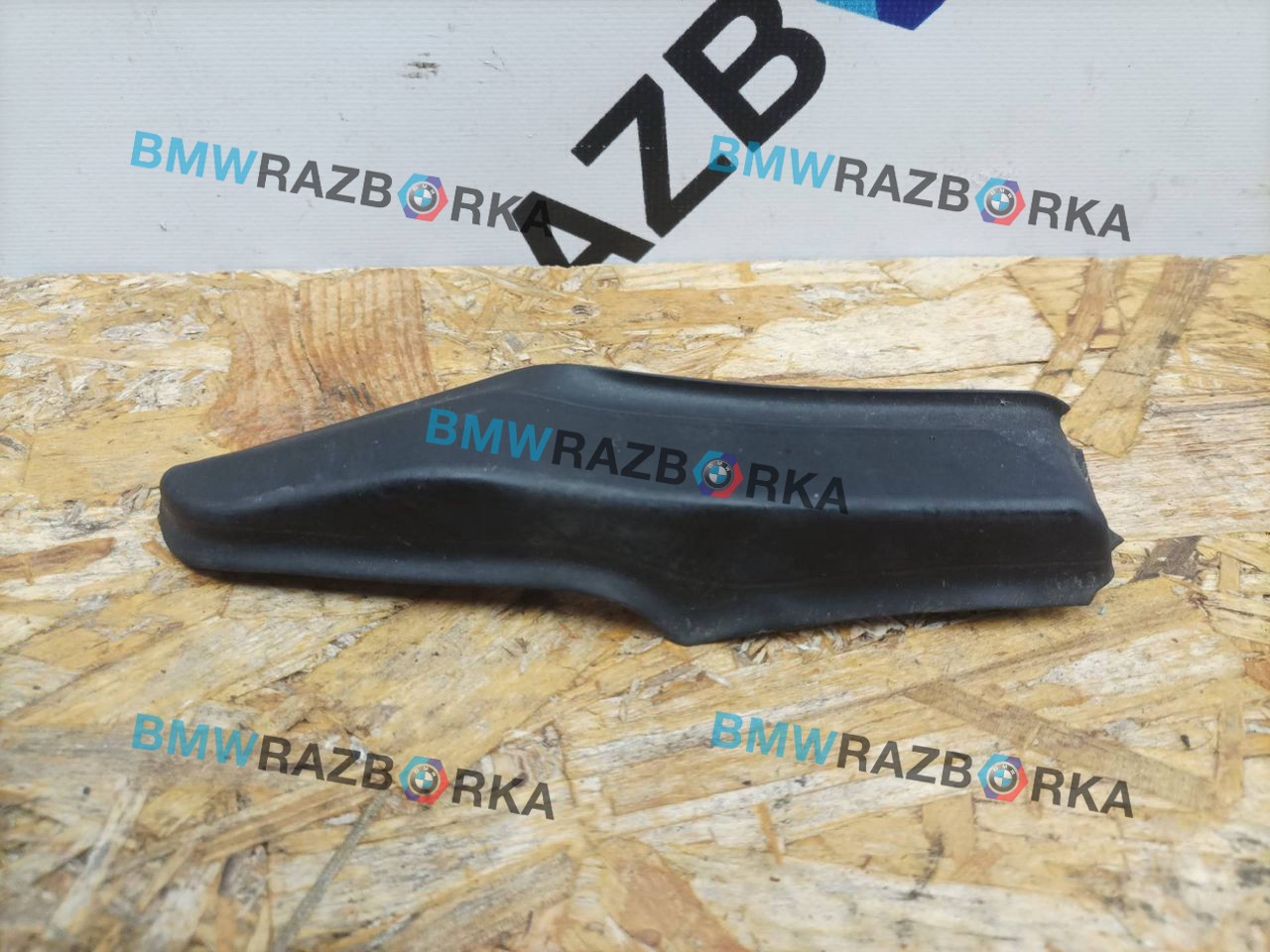 водосток крышки багажника BMW X7 G07 2019, 4.0 л., бензин, АКПП, c27, внедорожник 5 дв., полный привод, 7464508