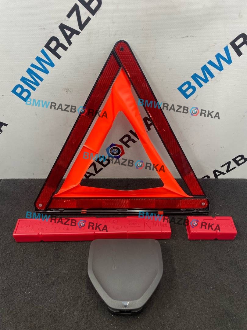 знак аварийной остановки BMW 4 серия G22/G23 G22 2022, 2.0 л., B48 B20 A, бензин, АКПП, c36, купе, задний привод, 6770487, 7383584