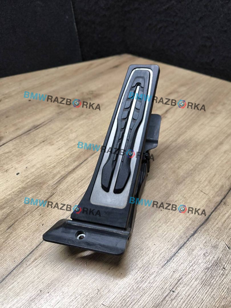 педаль BMW 5 серия G30/G31 G30 2017, 3.0 л., B57 D30 A, дизель, АКПП, a300, седан, полный привод, 35426871053, 6871053