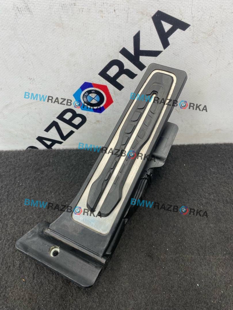 педаль BMW 8 серия G14/G15 G14 2019, 4.0 л., дизель, АКПП, 475, кабриолет, полный привод, 35426871053, 6871053