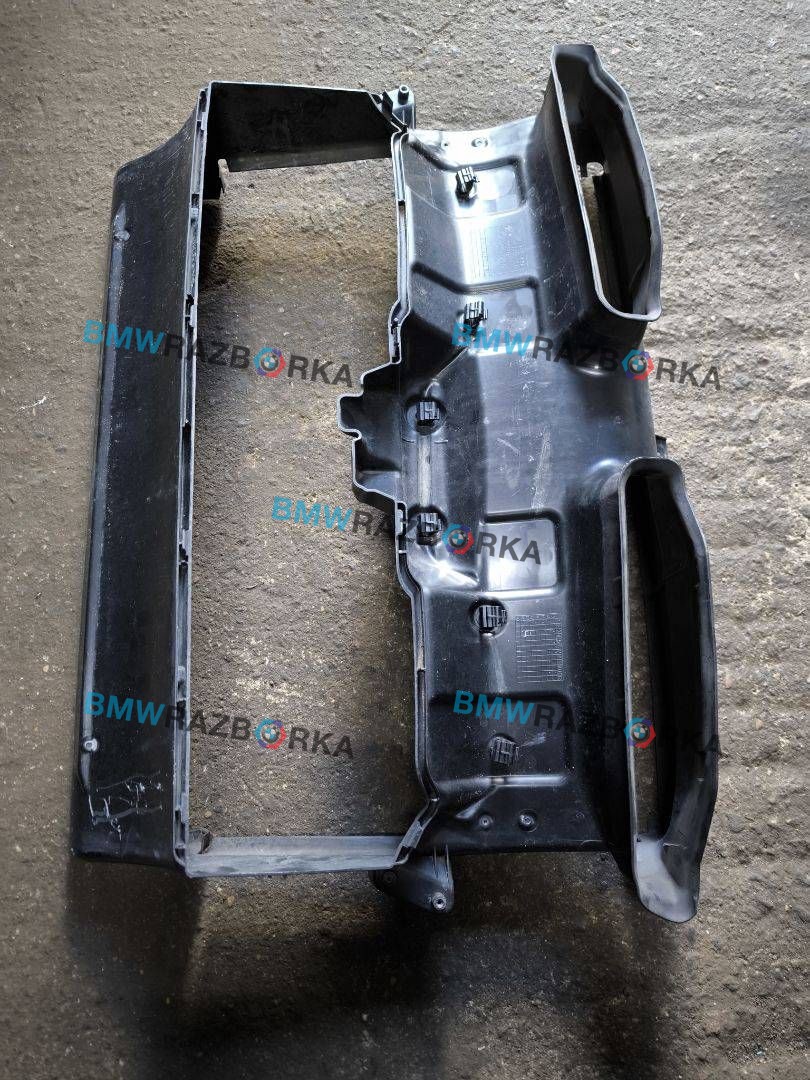 воздуховод BMW i8 I12 2015, 1.5 л., гибрид, полный привод, 51747355434, 7355434