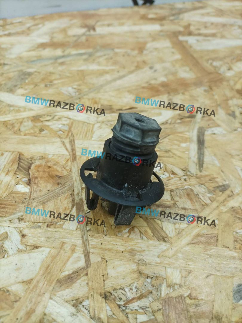держатель капота BMW X7 G07 2019, 4.0 л., бензин, АКПП, c27, внедорожник 5 дв., полный привод, 7183752